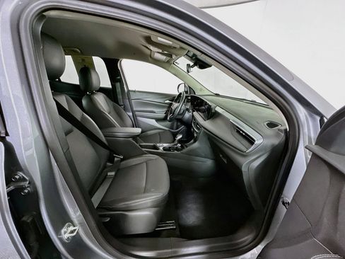 Used 2025 Buick Encore GX Preferred FWD image 32