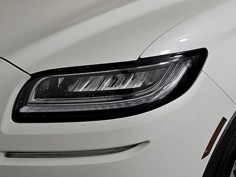 Certified 2022 Lincoln Nautilus Reserve w/ Equipment Group 201A image 10