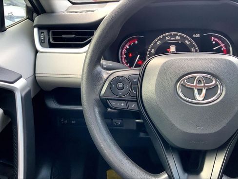 Used 2025 Toyota RAV4 XLE w/ Convenience Package FWD image 24