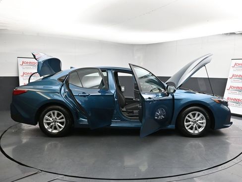 Used 2026 Toyota Camry LE image 44