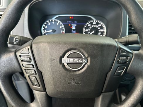Used 2024 Nissan Frontier SV image 22