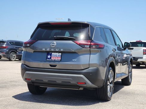 Used 2023 Nissan Rogue SV FWD image 3