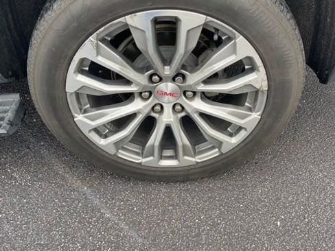 Used 2021 GMC Yukon Denali w/ Denali Premium Package RWD image 5