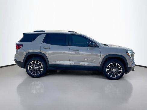 Used 2025 GMC Terrain Elevation w/ Elevation Premium Package AWD/4WD image 7