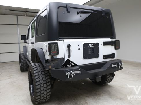 Used 2015 Jeep Wrangler Unlimited Sport w/ Quick Order Package 24S AWD/4WD image 2