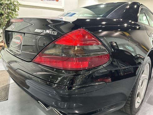 Used 2005 Mercedes-Benz SL 55 AMG image 28