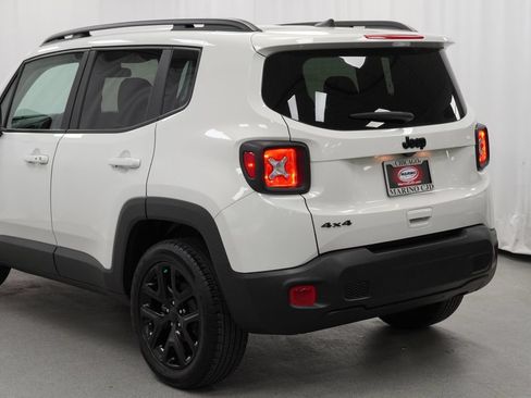 Certified 2023 Jeep Renegade Altitude AWD/4WD image 13