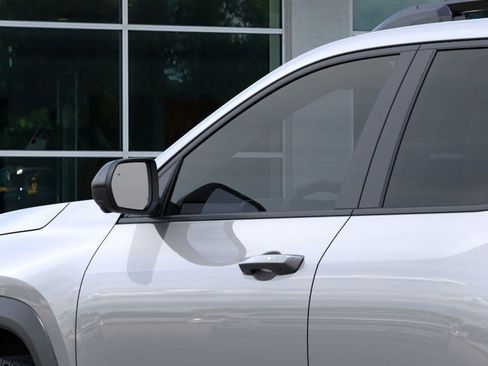 New 2026 Chevrolet Equinox LT image 12