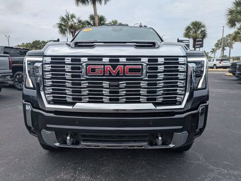 Used 2024 GMC Sierra 3500 Denali w/ Denali Reserve Package AWD/4WD image 8