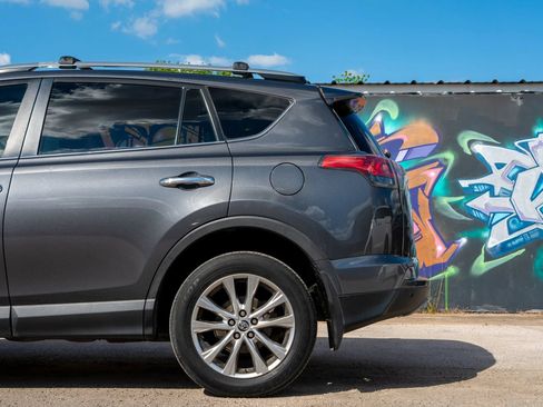 Used 2018 Toyota RAV4 Limited w/ Advanced Technology Package FWD image 21