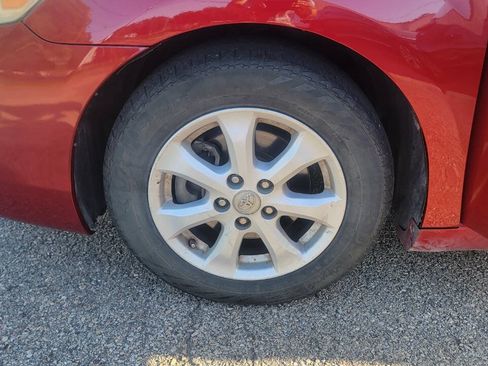 Used 2010 Toyota Camry LE FWD image 30