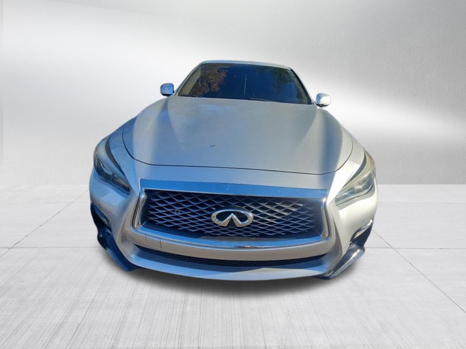 Used 2018 INFINITI Q50 Luxe w/ Essential Package (3.0T Luxe) AWD/4WD image 2