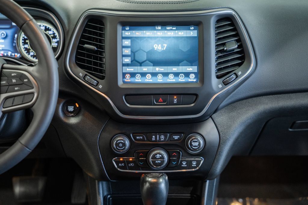 Certified 2022 Jeep Cherokee Latitude Lux AWD/4WD image 22