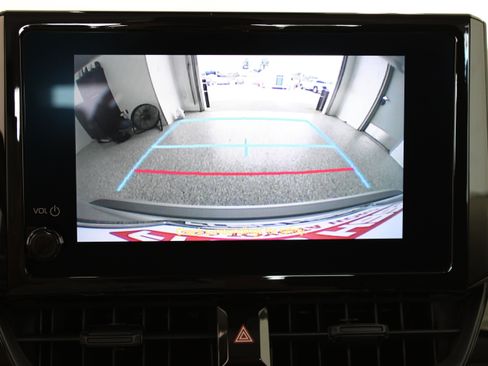 Used 2025 Toyota Corolla LE FWD image 19