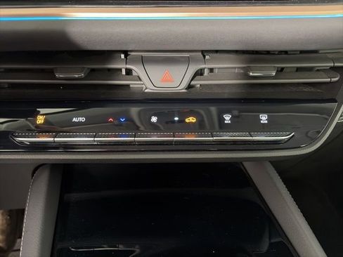 Certified 2025 Buick Envision Sport Touring image 20