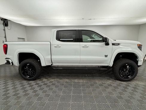 New 2025 GMC Sierra 1500 AT4 w/ AT4 Premium Package image 7