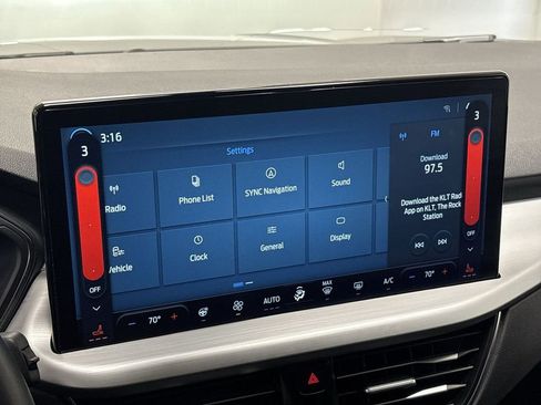 Used 2025 Ford Escape Platinum image 44