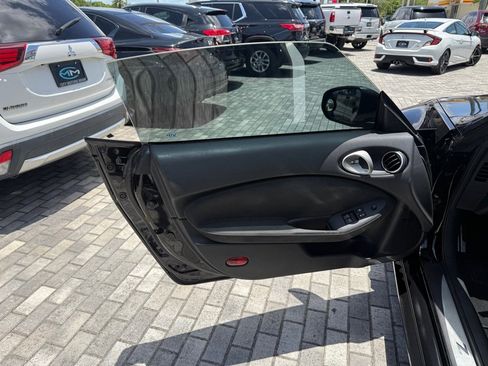 Used 2018 Nissan 370Z Touring image 31