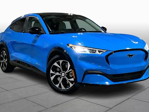 Used 2023 Ford Mustang Mach-E Premium image 6