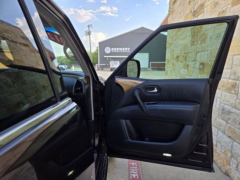 Used 2012 INFINITI QX56 2WD w/ Theater Pkg image 8