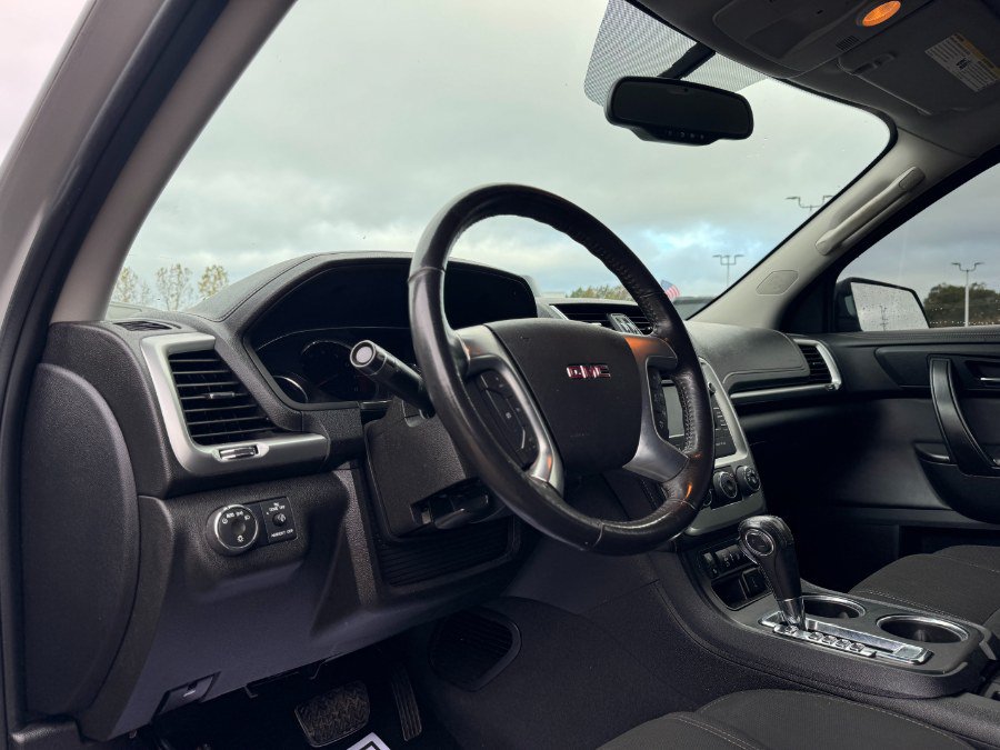 Used 2016 GMC Acadia SLE FWD image 14