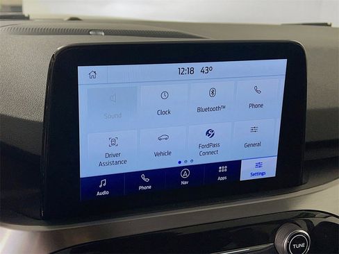 Used 2021 Ford Escape Titanium image 14