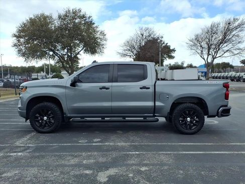Used 2023 Chevrolet Silverado 1500 Custom image 5