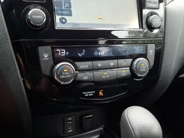 Used 2014 Nissan Rogue SV w/ SV Premium Package AWD/4WD image 15