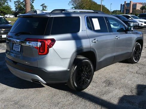 Used 2023 GMC Acadia SLE w/ Driver Convenience Package image 5