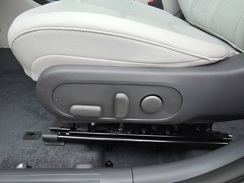 New 2026 Hyundai Kona SEL Premium AWD/4WD image 17