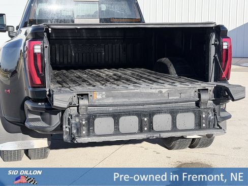 Used 2025 GMC Sierra 3500 Denali w/ Denali Reserve Package image 6
