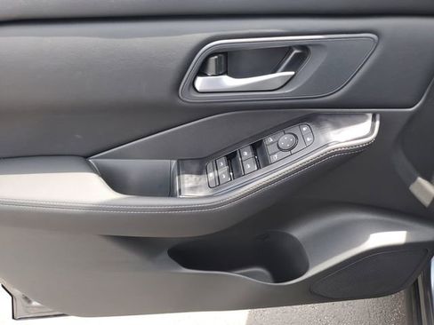New 2026 Nissan Rogue SV w/ Cold Weather Package AWD/4WD image 23