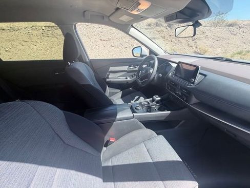 Used 2023 Nissan Rogue SV image 27