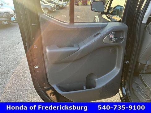 Used 2019 Nissan Frontier PRO-4X AWD/4WD image 10