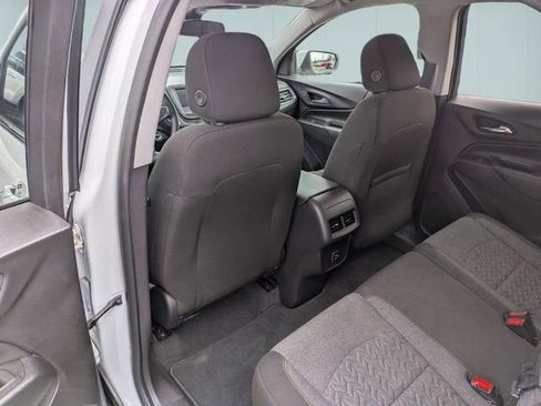 Used 2023 Chevrolet Equinox LT image 25