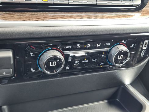 New 2026 Chevrolet Silverado 1500 LT w/ Texas Edition Plus AWD/4WD image 18