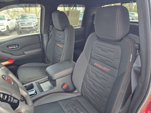Used 2024 Nissan Frontier PRO-4X w/ Technology Package image 14