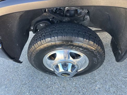 Used 2022 Chevrolet Silverado 3500 High Country w/ Safety Package II image 18