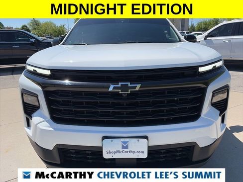 Used 2024 Chevrolet Traverse LS w/ Midnight/Sport Edition FWD image 3
