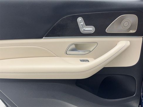 Used 2021 Mercedes-Benz GLS 450 4MATIC image 46