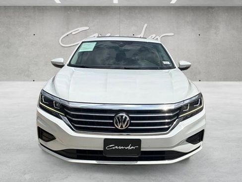 Used 2022 Volkswagen Passat 2.0T SE FWD image 21