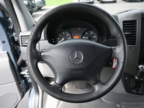 Used 2018 Mercedes-Benz Sprinter 2500 image 2