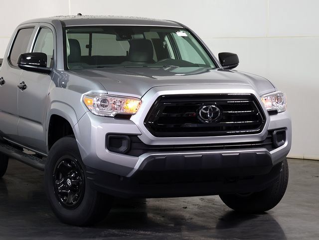 Used 2022 Toyota Tacoma SR AWD/4WD image 6