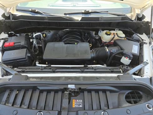 Used 2019 Chevrolet Silverado 1500 Custom w/ Infotainment Package RWD image 33