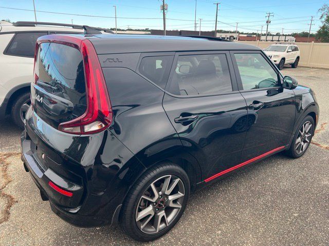 Used 2022 Kia Soul Turbo FWD image 4
