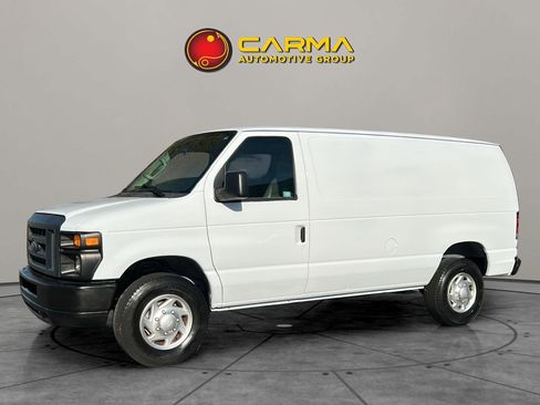 Used 2014 Ford E-250 and Econoline 250 Van 3D w/ Power Group image 2