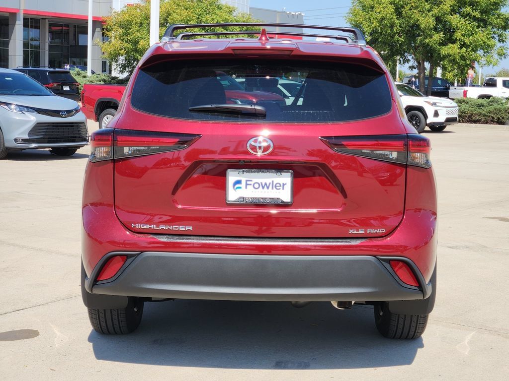 New 2026 Toyota Highlander AWD image 6