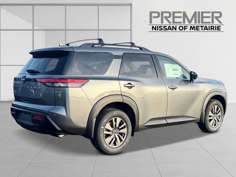 New 2026 Nissan Pathfinder SV image 5