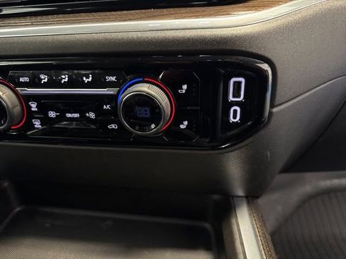 Used 2025 Chevrolet Silverado 2500 LT AWD/4WD image 31