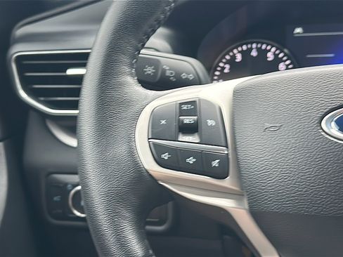 Used 2024 Ford Explorer XLT w/ Equipment Group 202A image 30